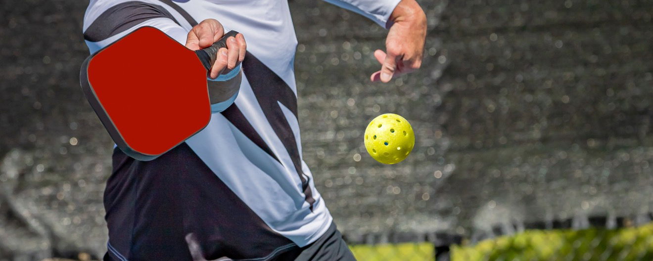 A player preparing to a return a ball.