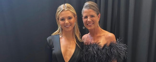 Anna Leigh Waters and Leigh Waters all dressed up for the awards show