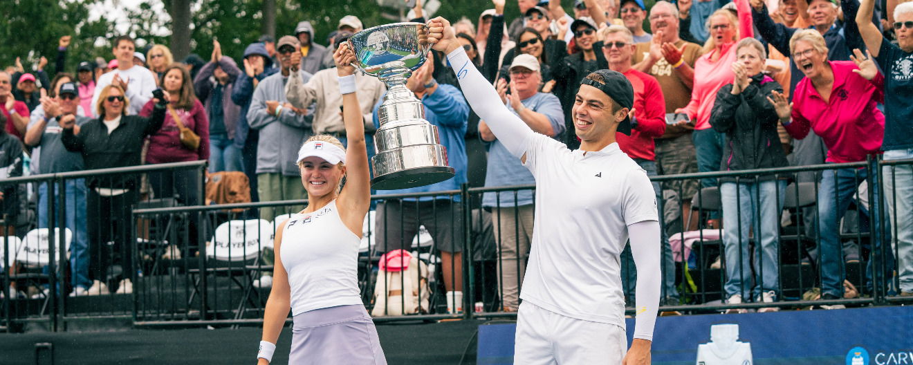 Anna Leigh Waters and Ben Johns celebrating their mixed doubles title at the Fasenra Virginia Beach Cup presented by JOOLA.