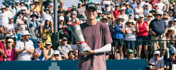 Roscoe Bellamy celebrating his men's singles title at the Veolia Lakeland Open presented by Six Zero.