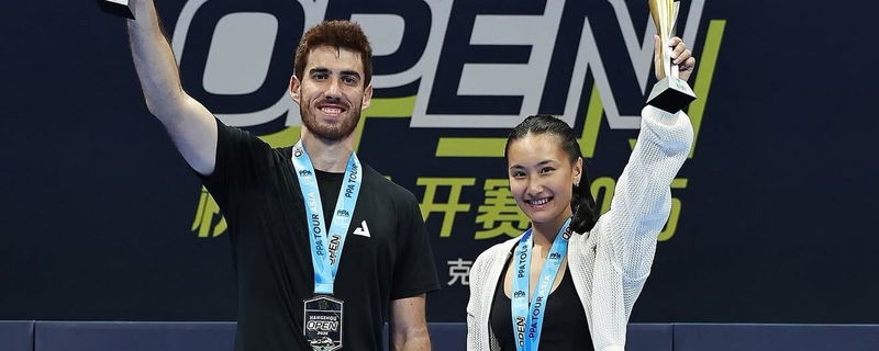 Federico Staksrud and Alix Truong celebrating their mixed doubles title at the Hangzhou Open.