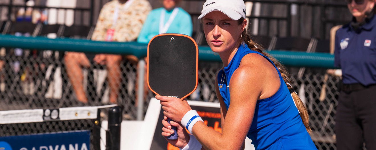 Callie Smith playing pro pickleball.
