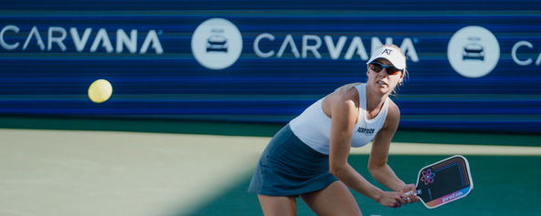 Meghan Dizon using the new wide body paddle from Proton at Worlds.