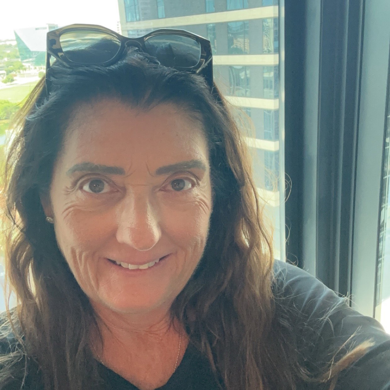 Suzanne  Land 