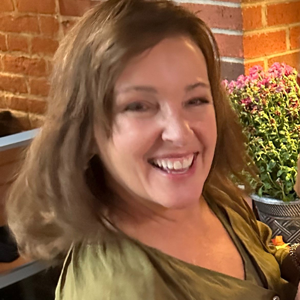 Julie  DeLuca 