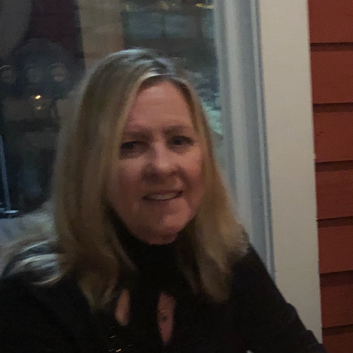 Linda  Lawrence 