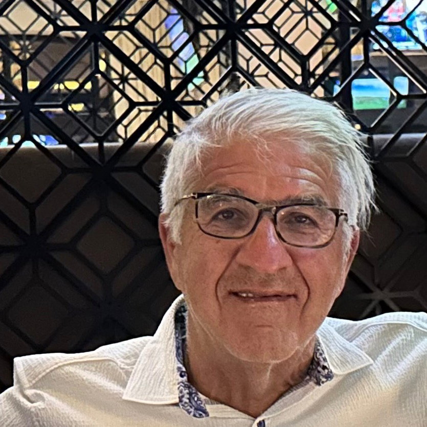 Mo  Riahi 