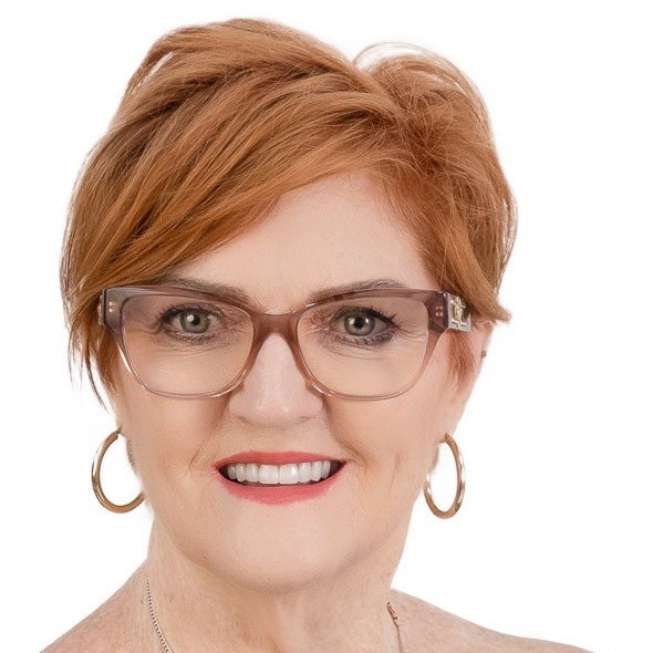 Desley  Arnold 