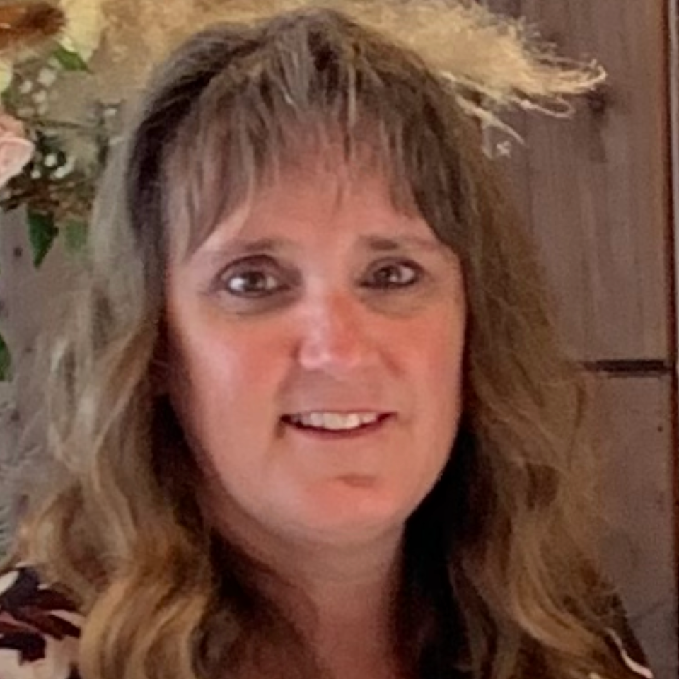 Lori  Oliver 