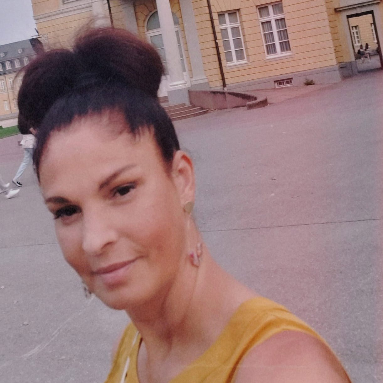 Angela  Register 