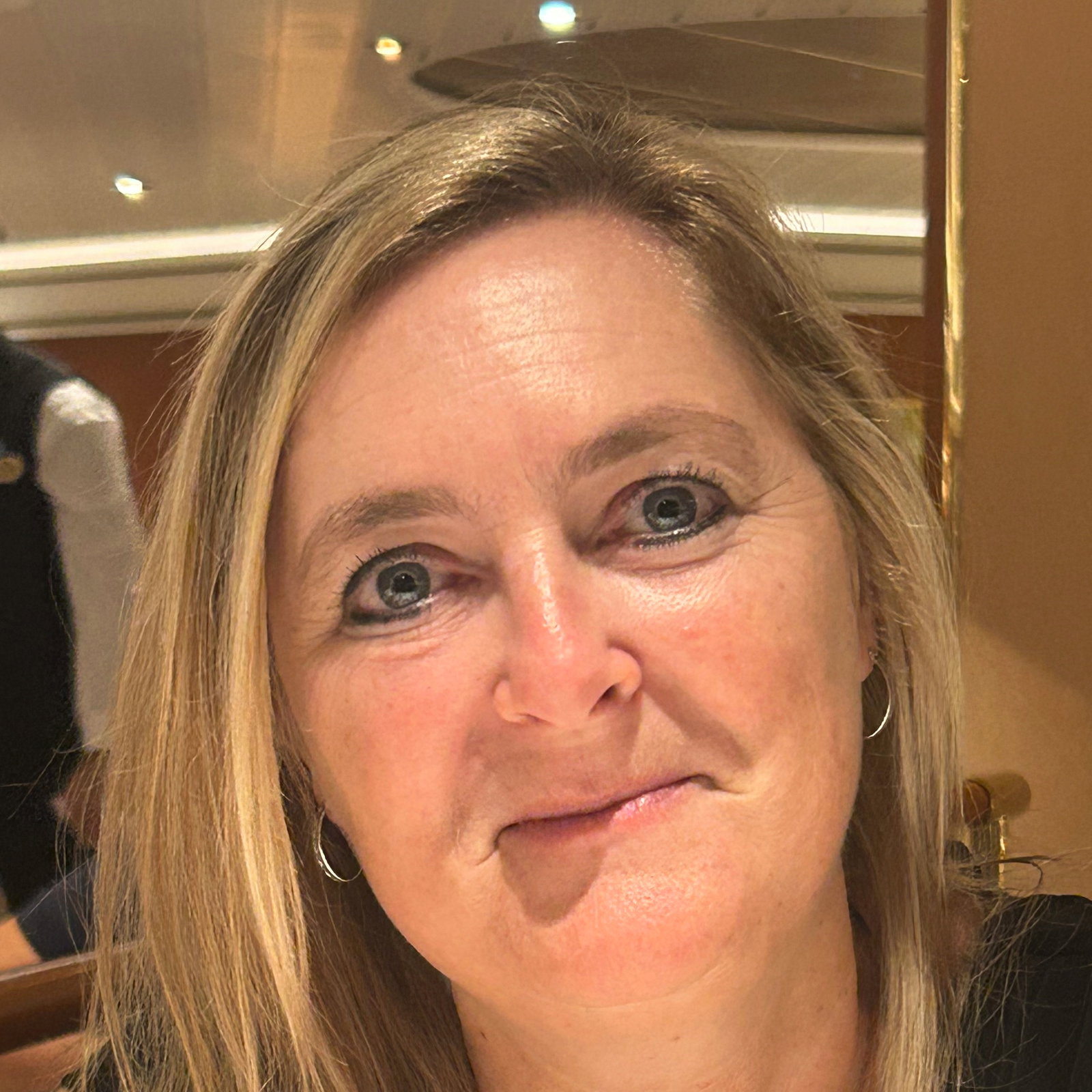 Debbie  Davis 