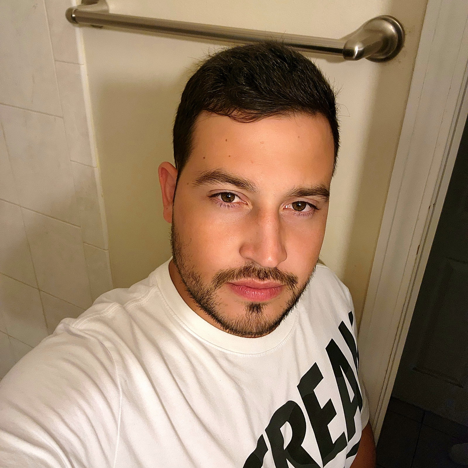 Esteban  Navas 