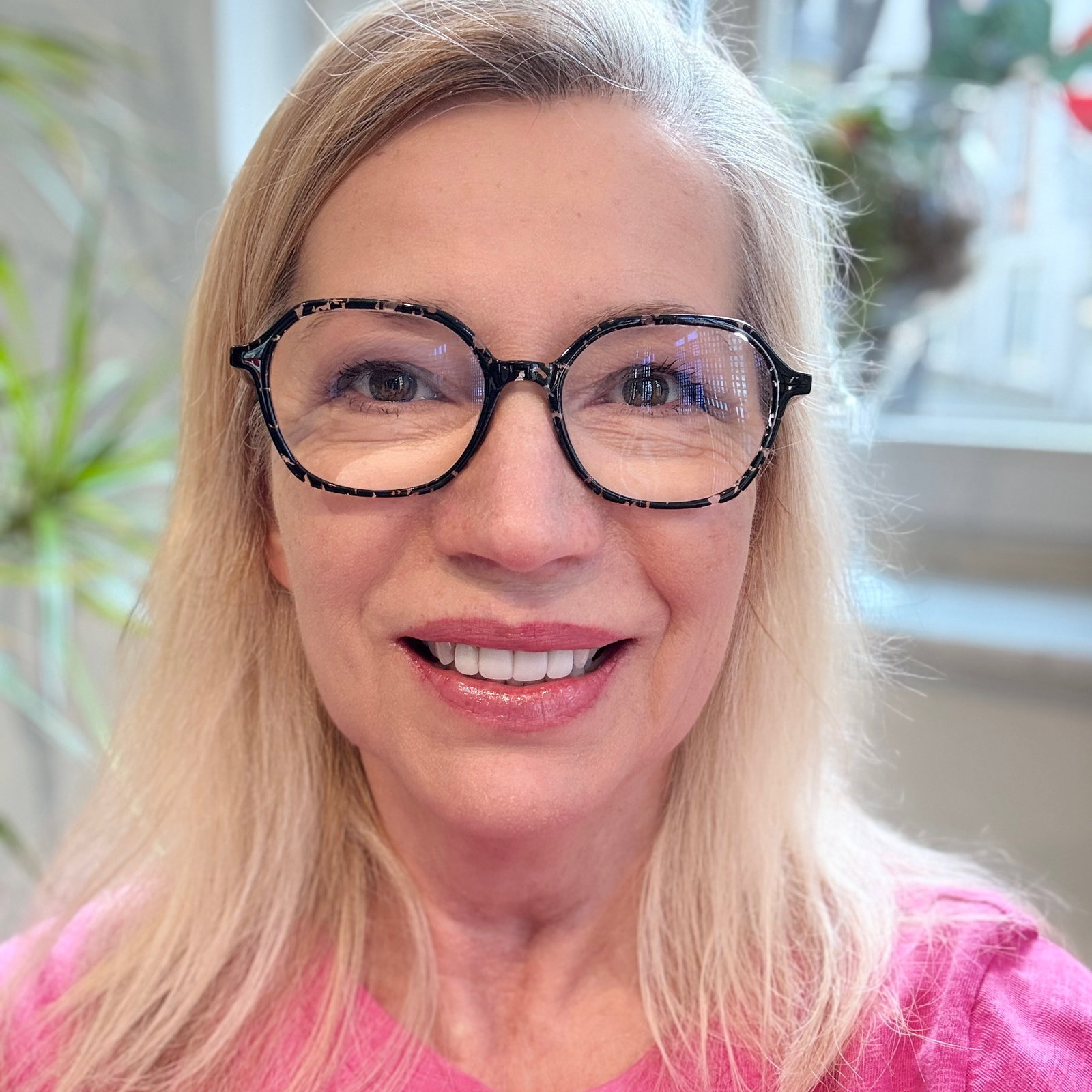 Anette  Schuetz 