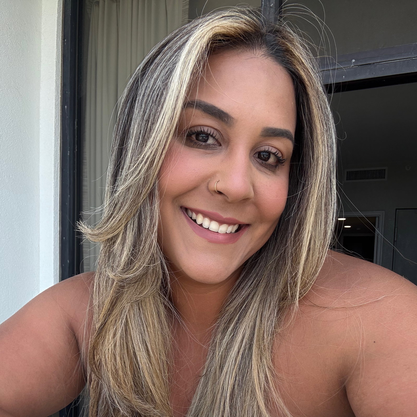 Helen  Costa 