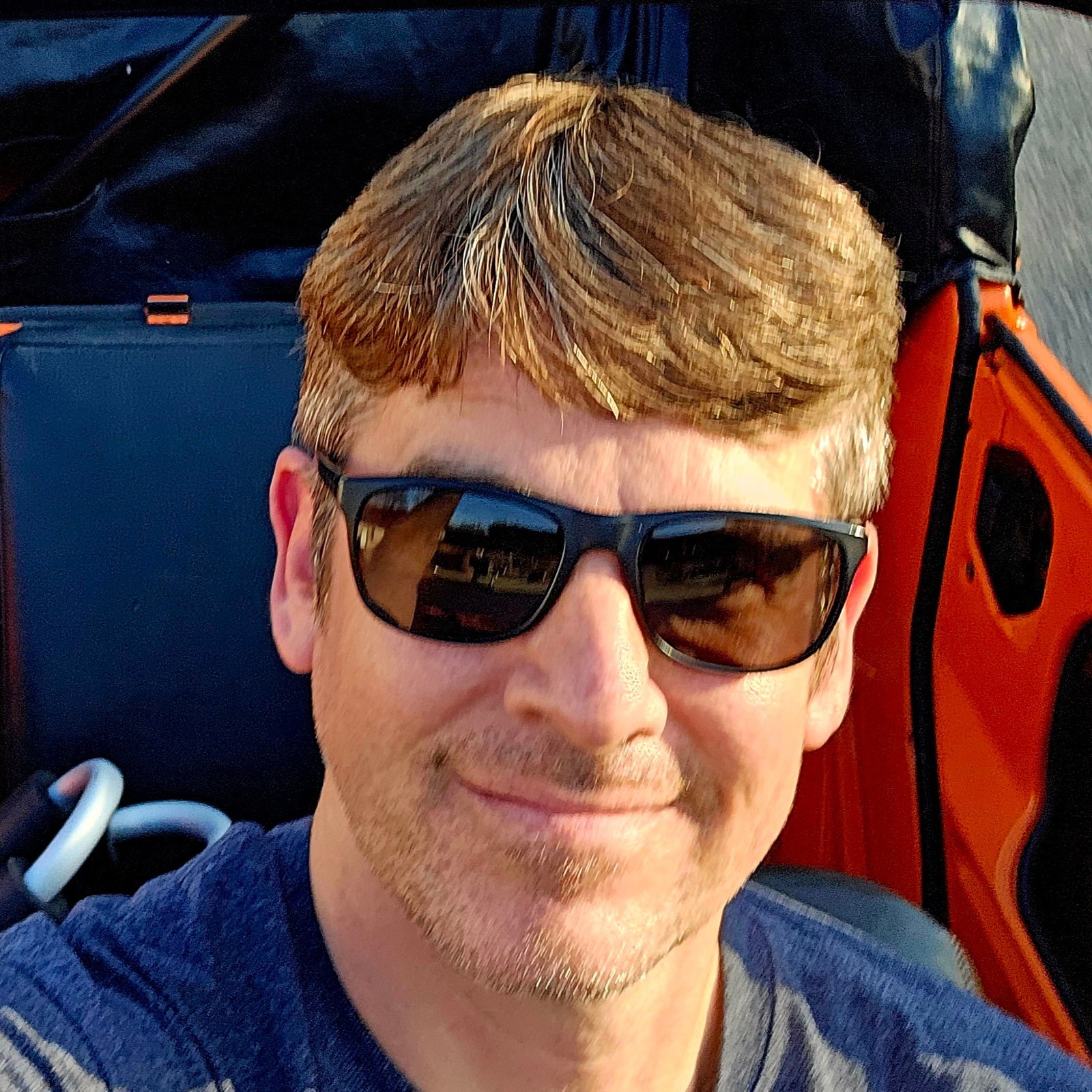 Travis  Hanson 