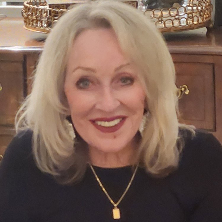 Debra  Mayo 