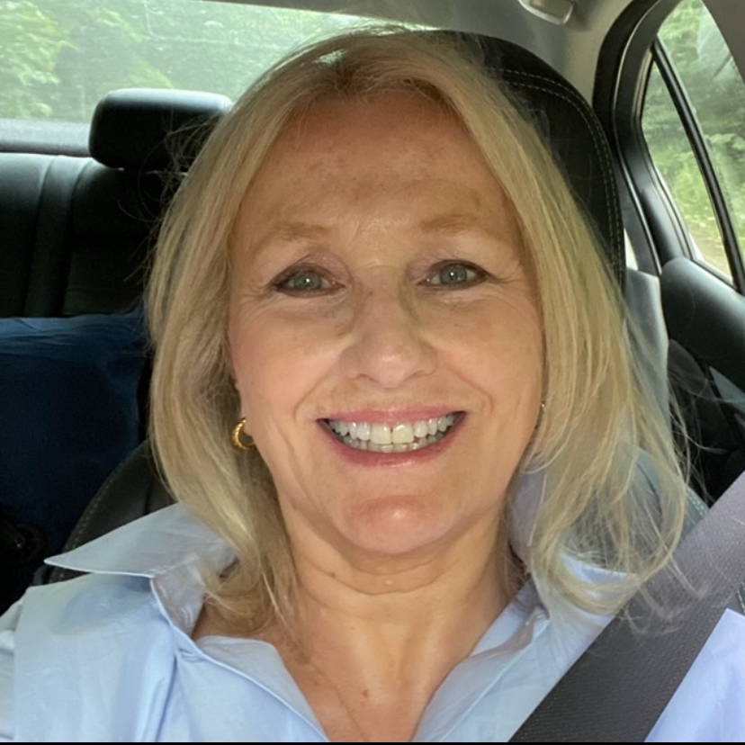 Lynda  Gilroy 