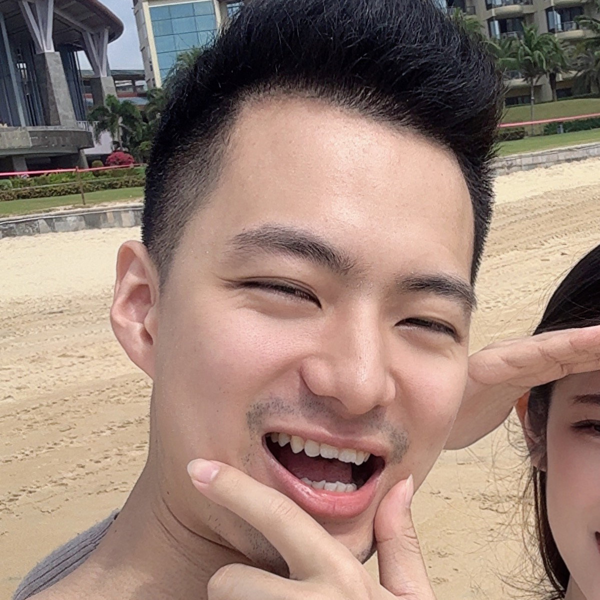 Raymond  Yu 