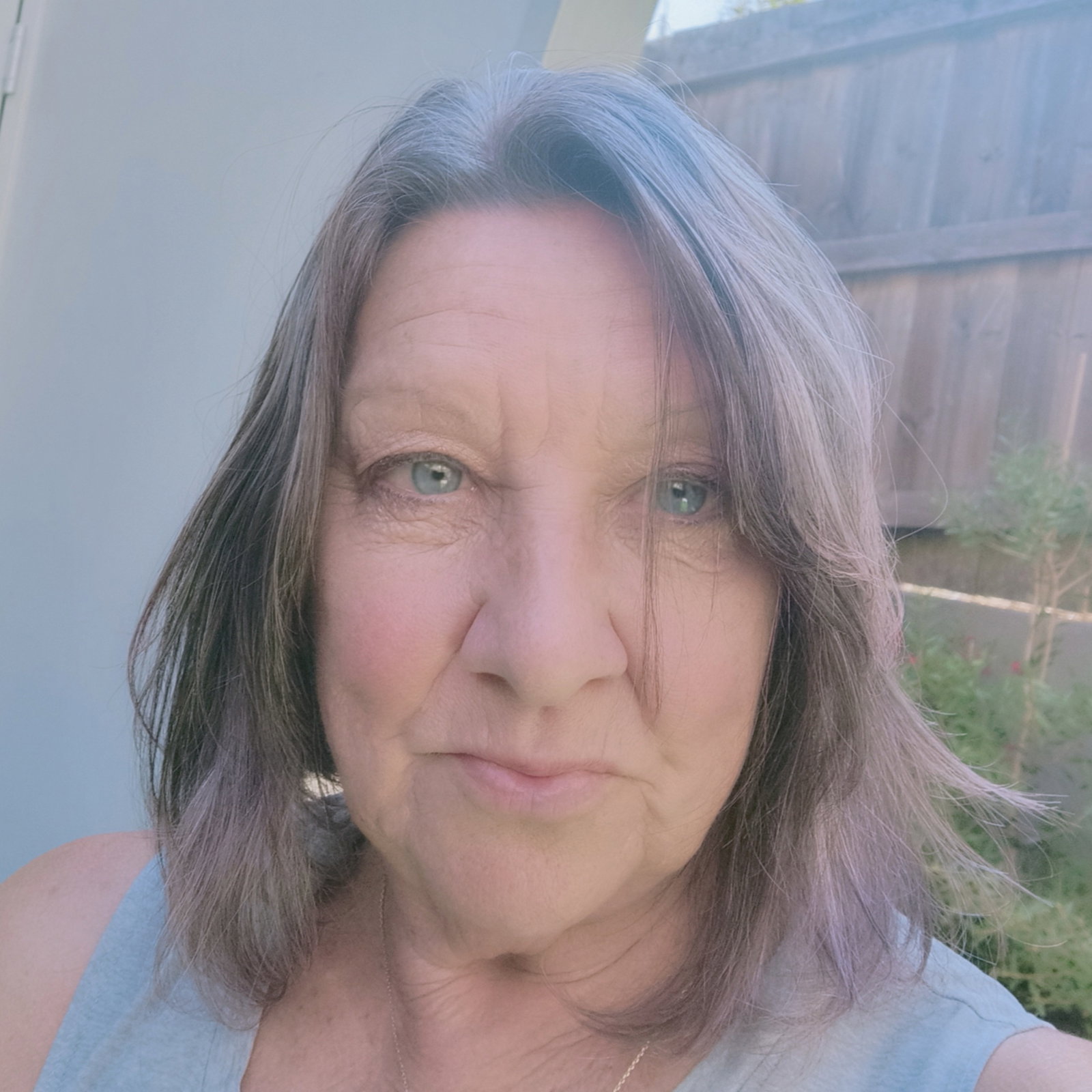 Lesley  Binks 