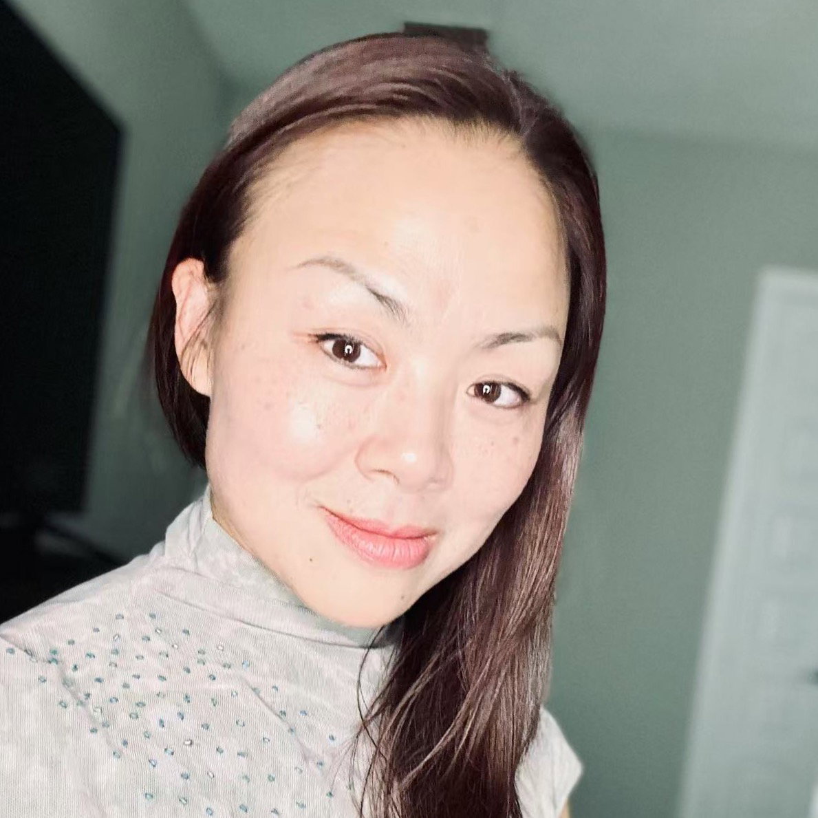 Yanqiu  Zhang
