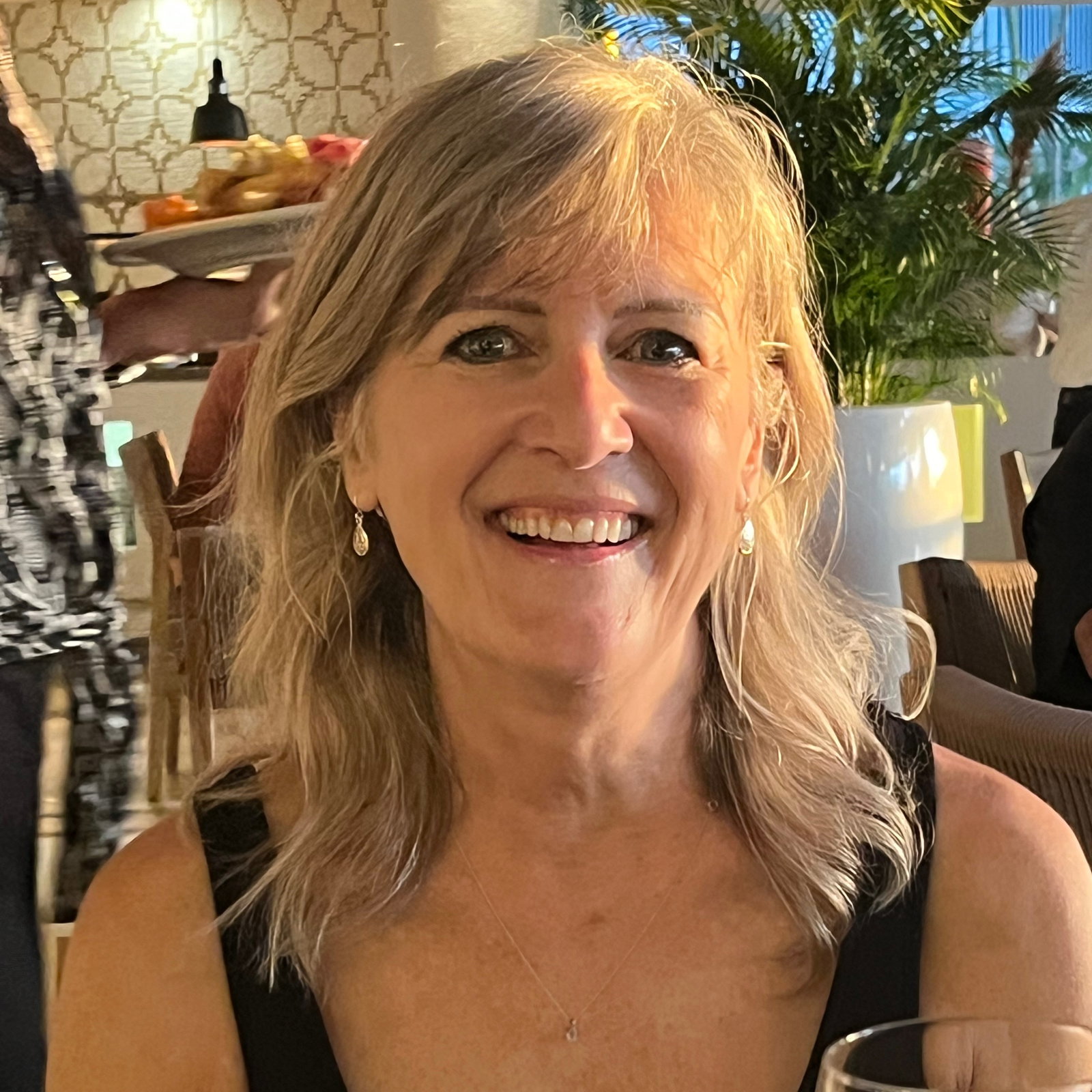 Cathy  Hicks 