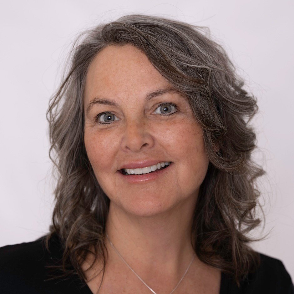 Lisa  Selvage 