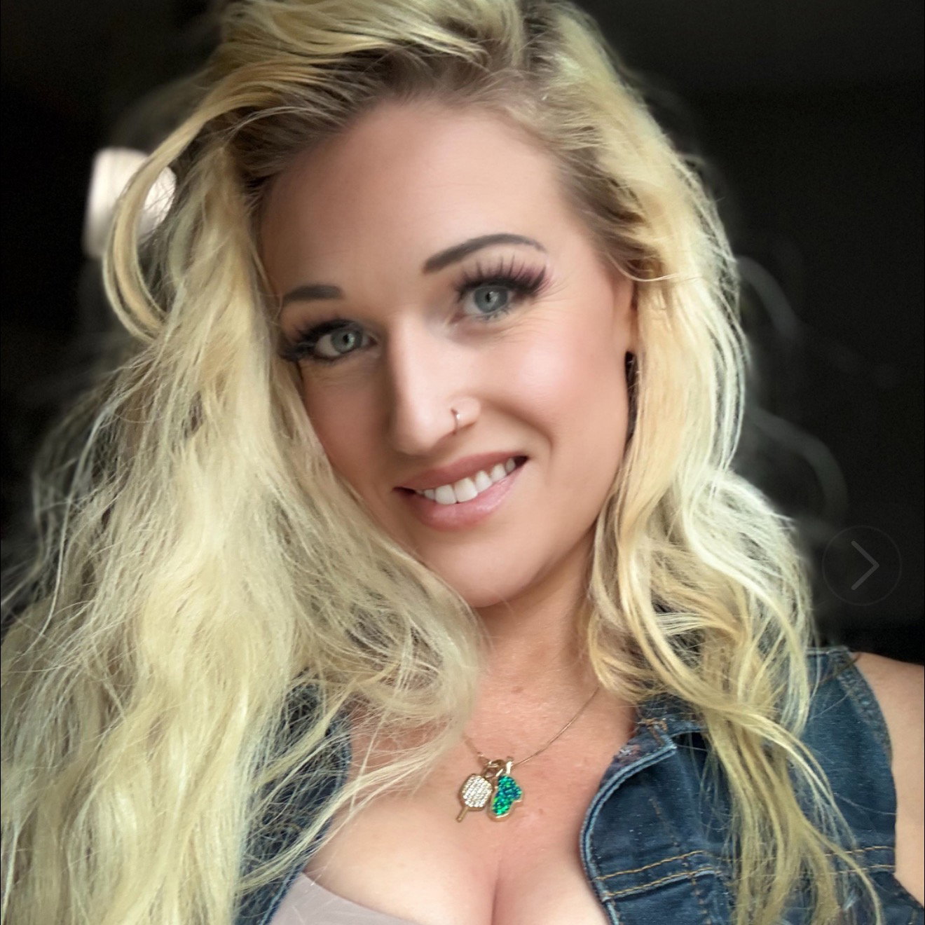 Christina  R 