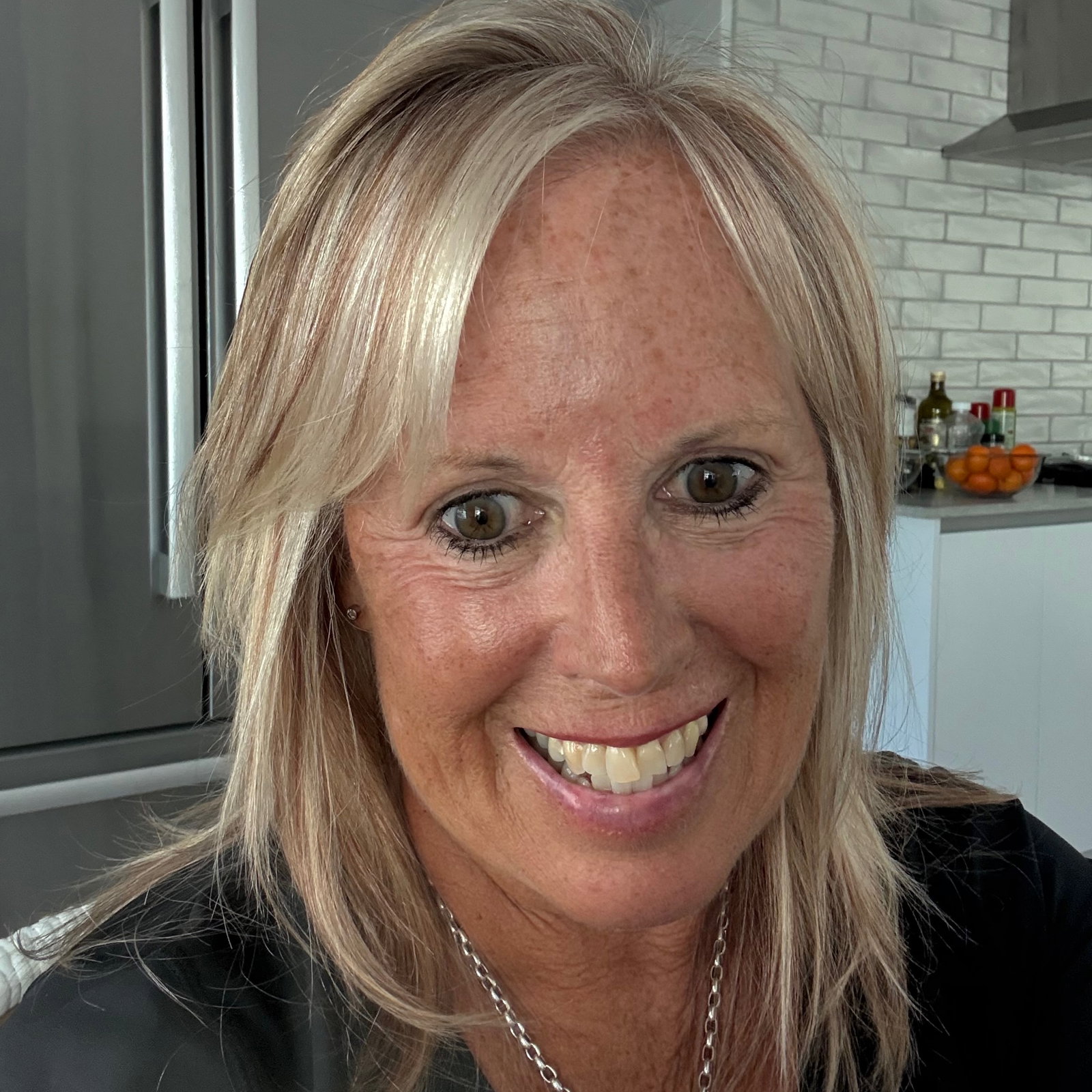 Diane  Carr 