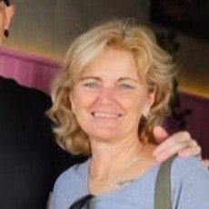 Julie  Brooks 