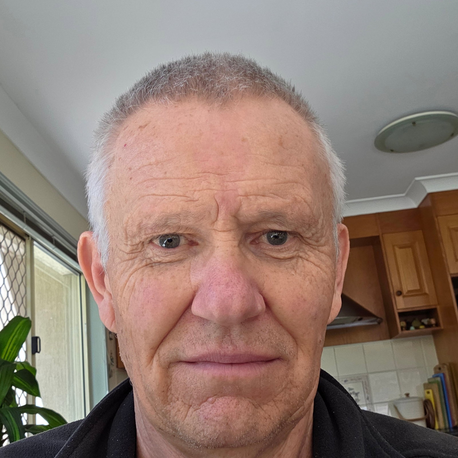 Stephen  Dillon 