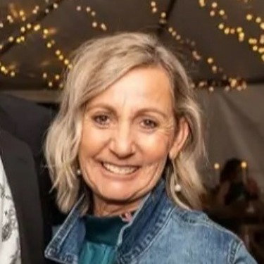 Helen  GILLARD 
