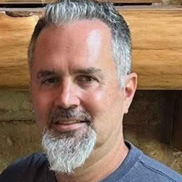 Darren  Lewis 