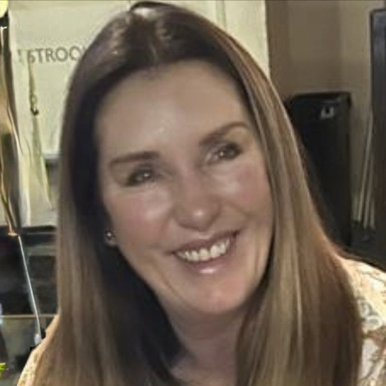 Kelly  Newman 