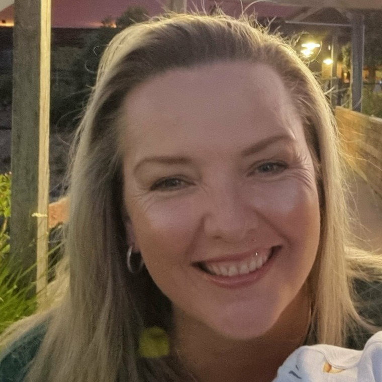Lisa  Whitchurch 