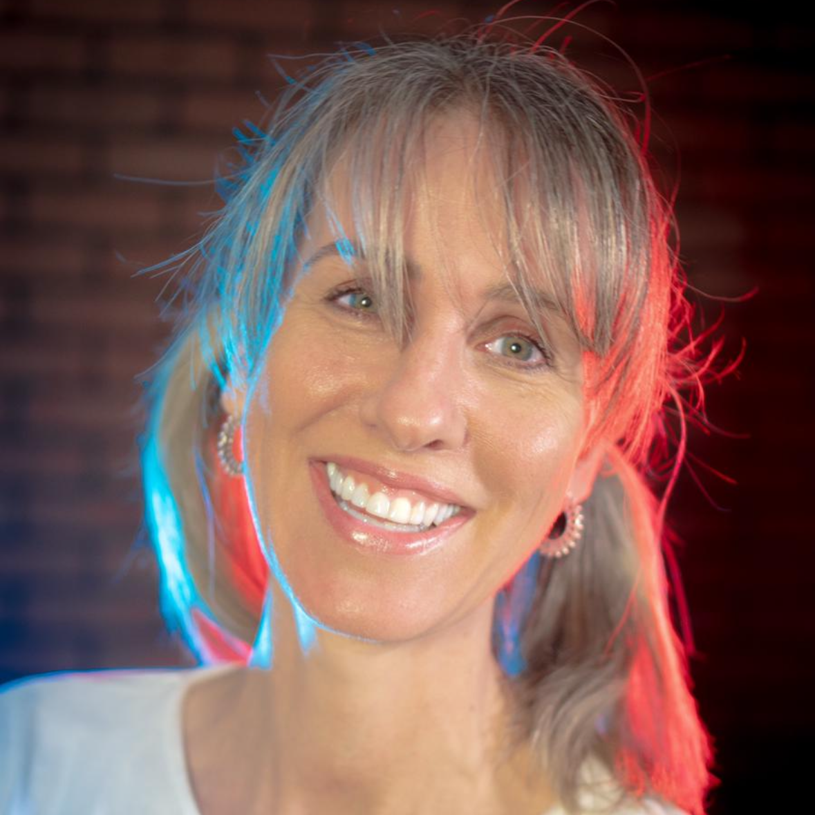 Ana  Dourado 