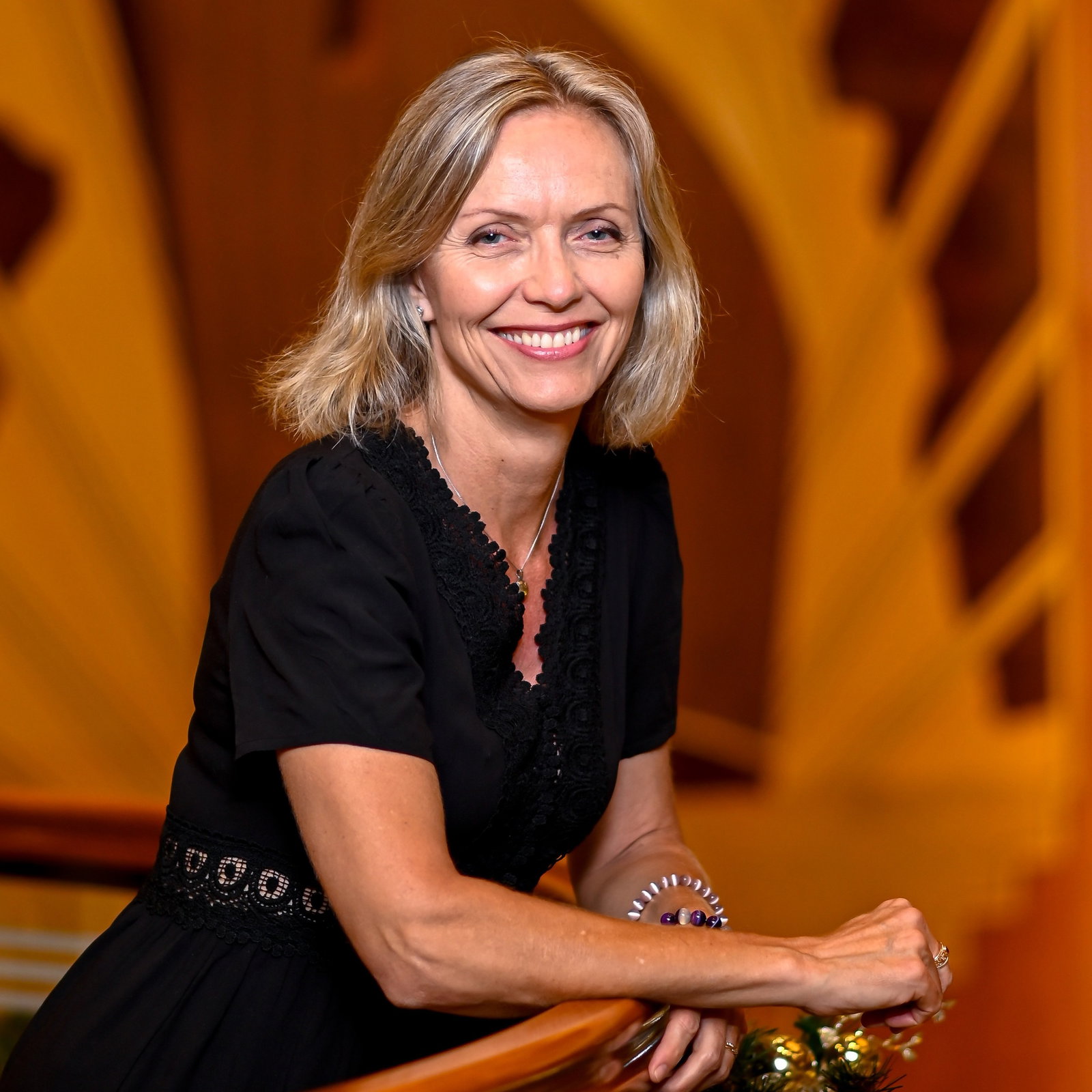 Fiona  Craig 