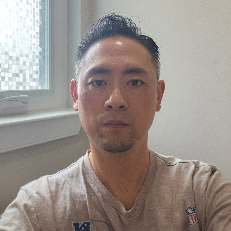 Jonathan  Hayashi 
