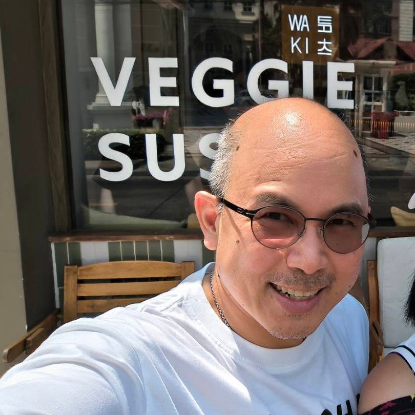Vara  Charusorn 