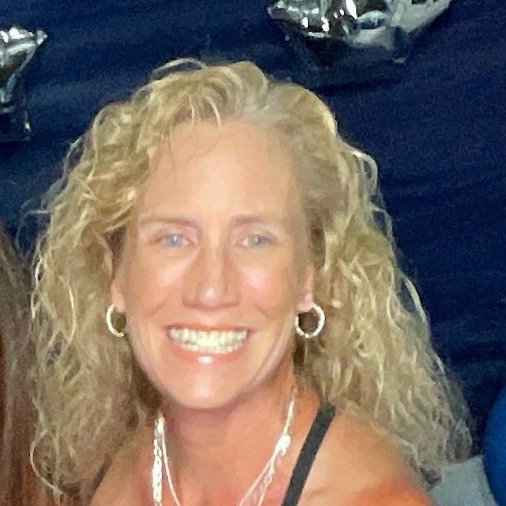 Luann  Hoyseth 