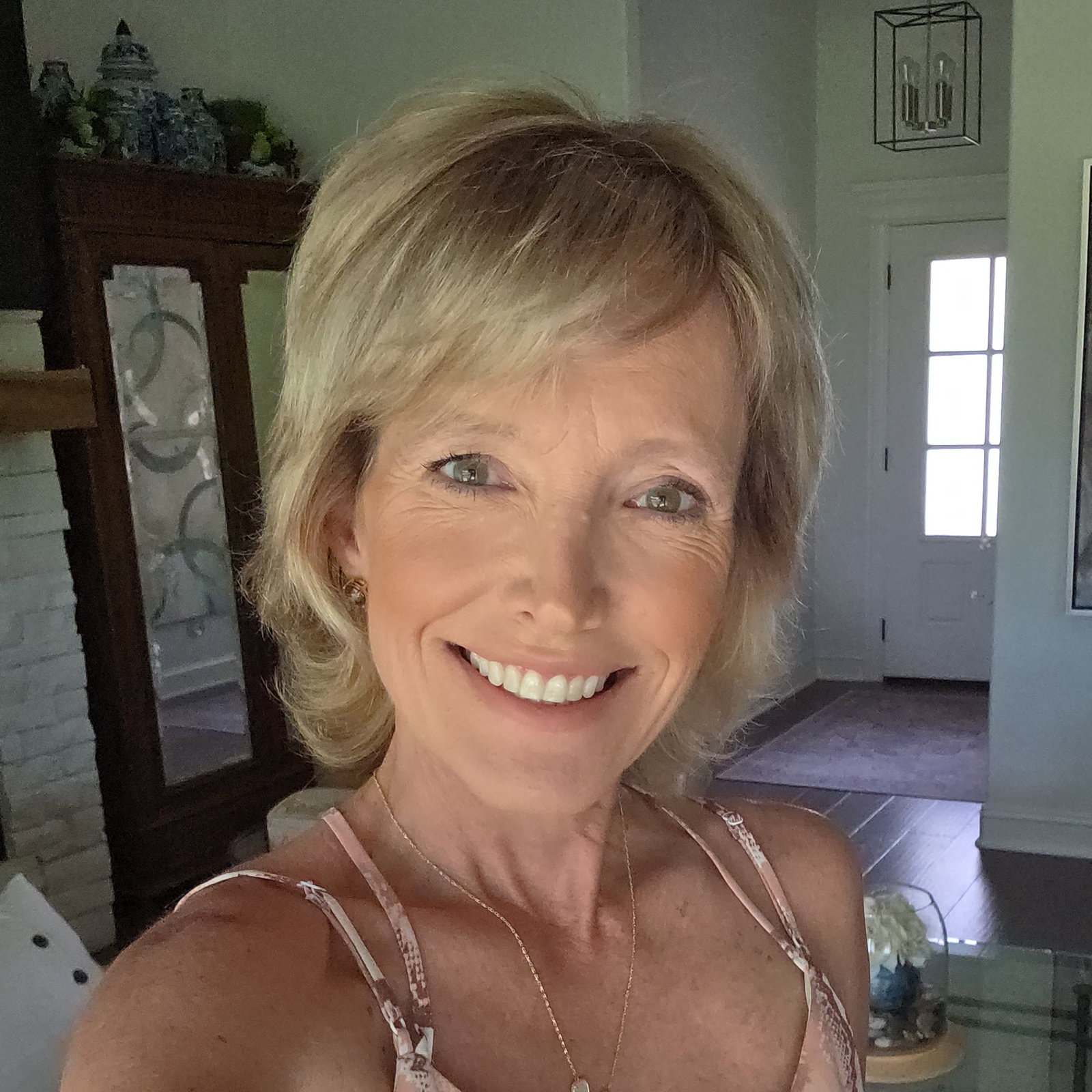 Christine  Maxwell 