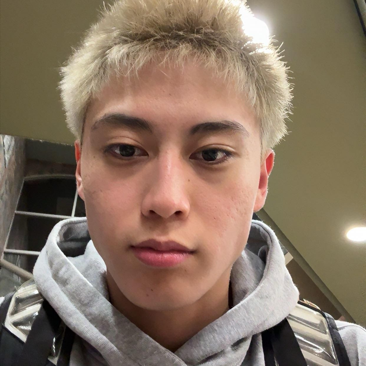 Alex  Zhao