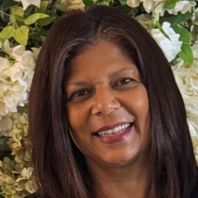 Karen  MacKeil 