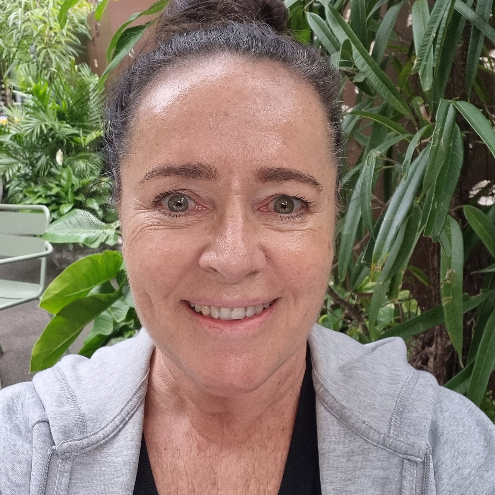 Julie  Hogarth 