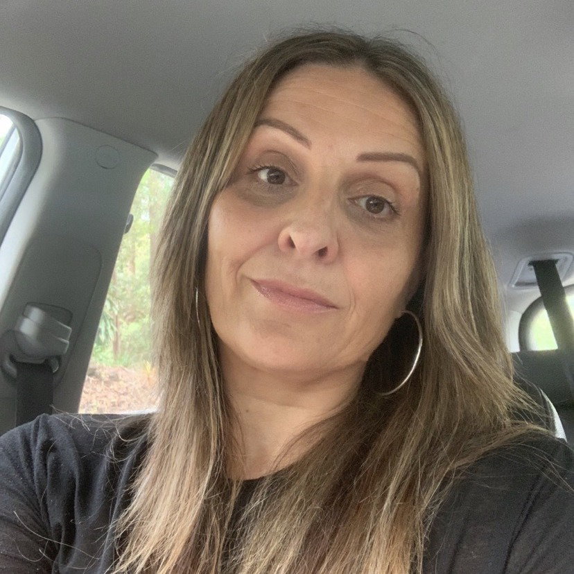 Naomi  Szabo 