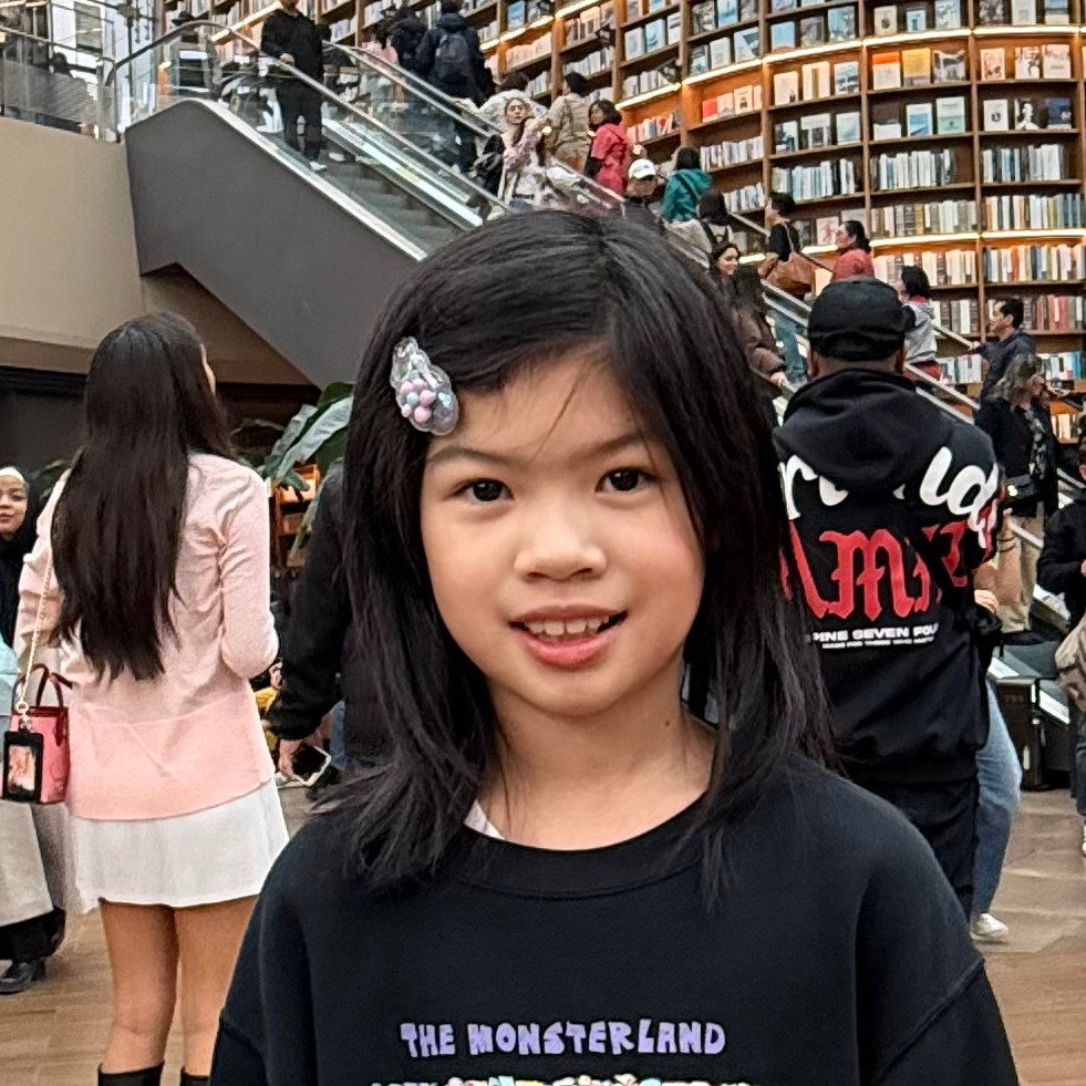 Amelia  Chen 