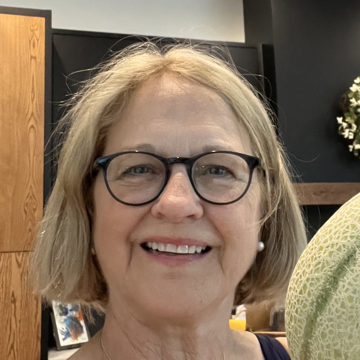Wendy  Finley 
