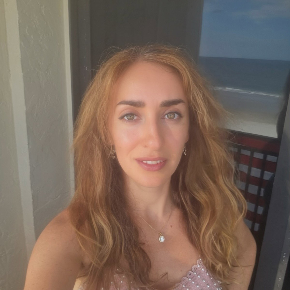 Elena  Makovii 